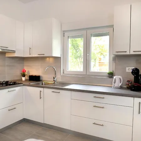 Mika Apartman